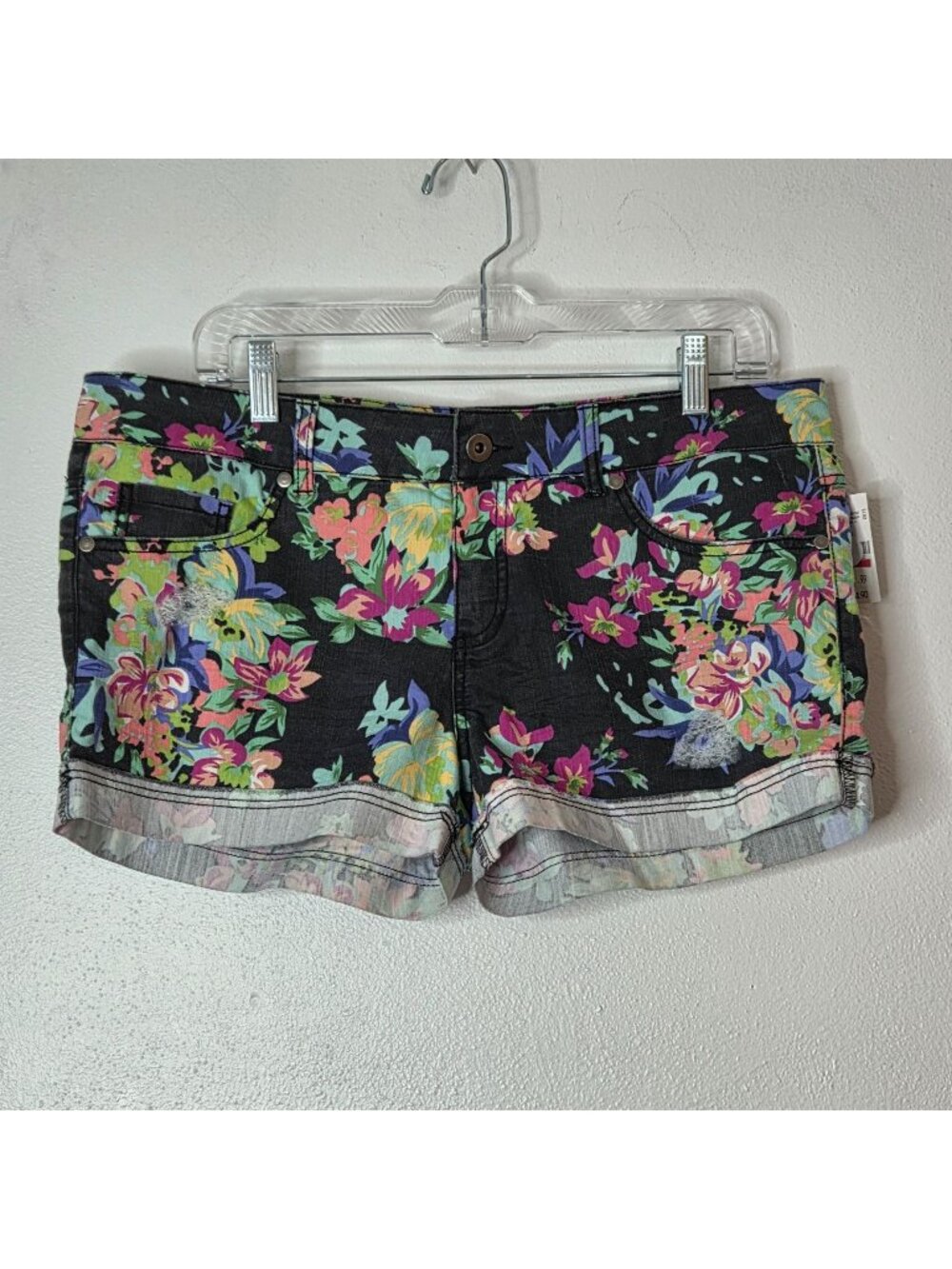 Kiss & Cry Black Floral Denim Shorts Distressed Design Rolled Hem Juniors Size 1